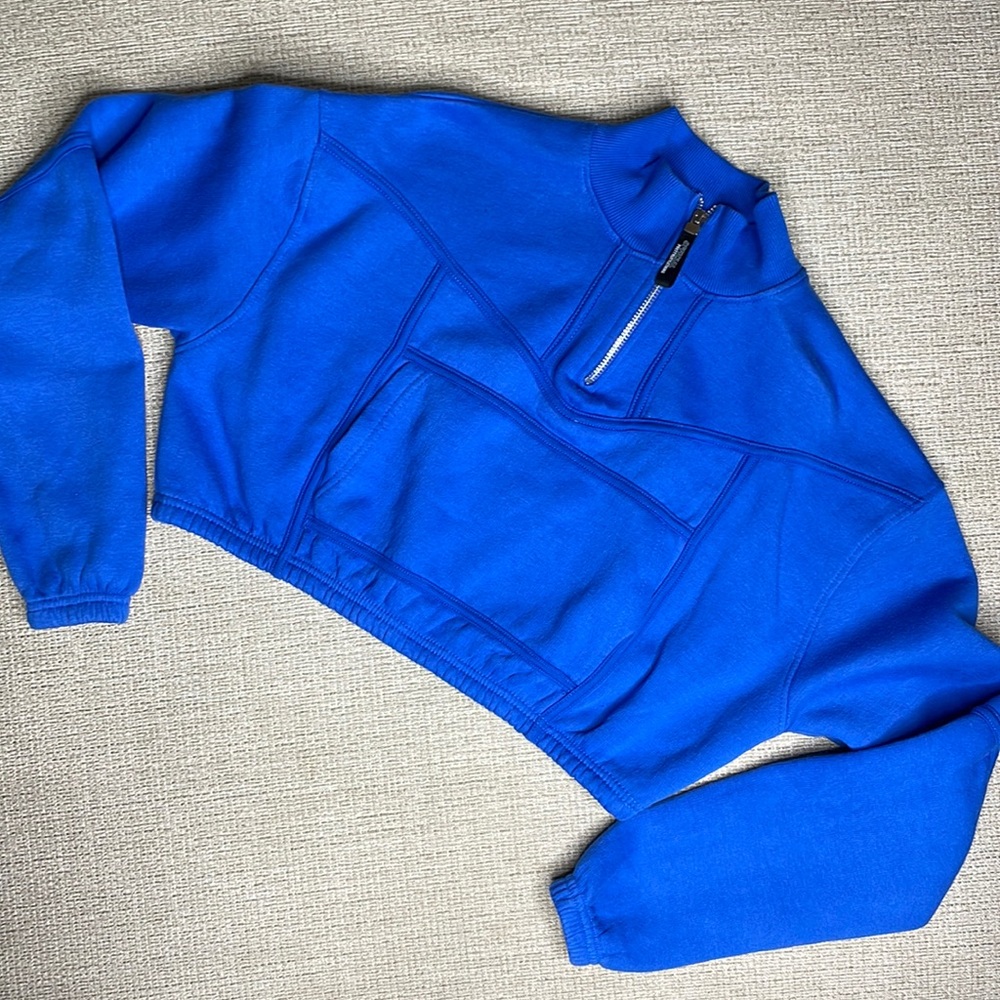 Blue Pretty Little Thing Cropped Pullover